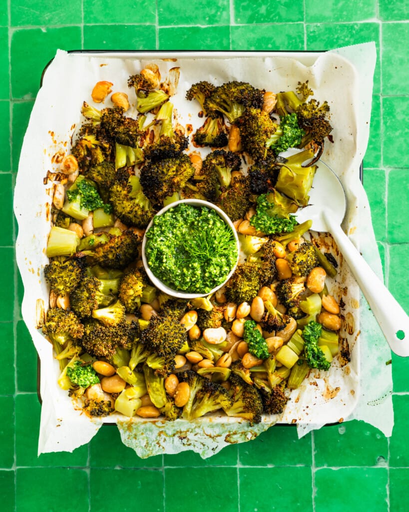 Knapperige broccoli met wortelloofpesto 2 Knapperige broccoli