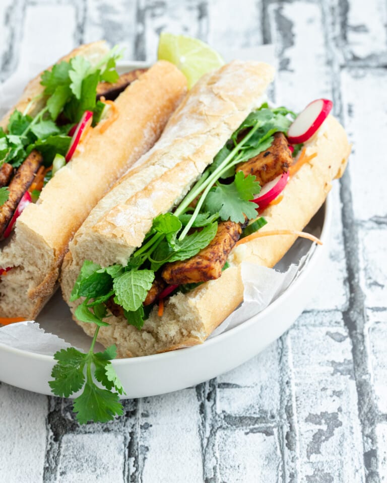 Tempeh banh mi mijn vegan versie van de klassieker Em's Real Food