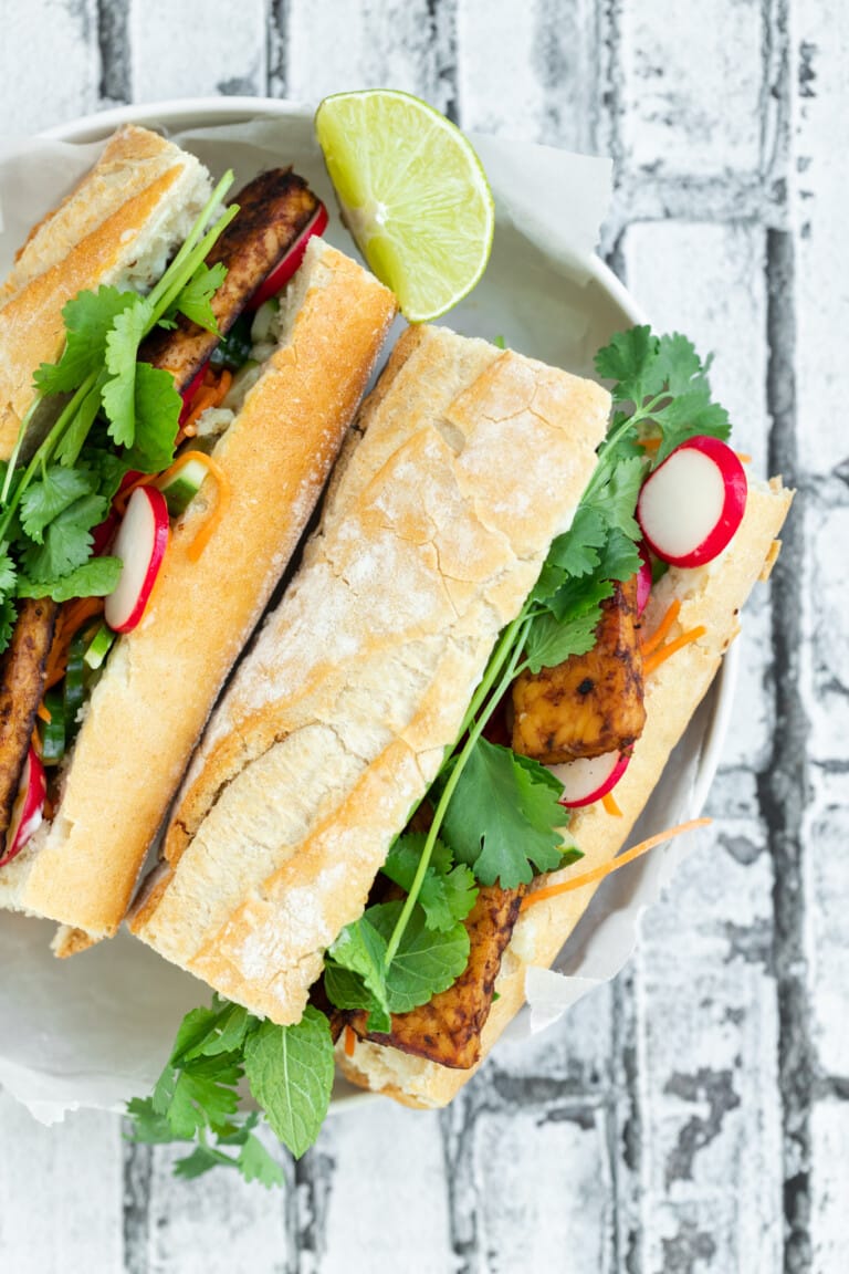 Tempeh banh mi mijn vegan versie van de klassieker Em's Real Food