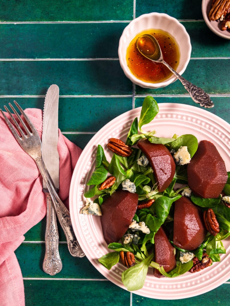 Salade met stoofpeer 