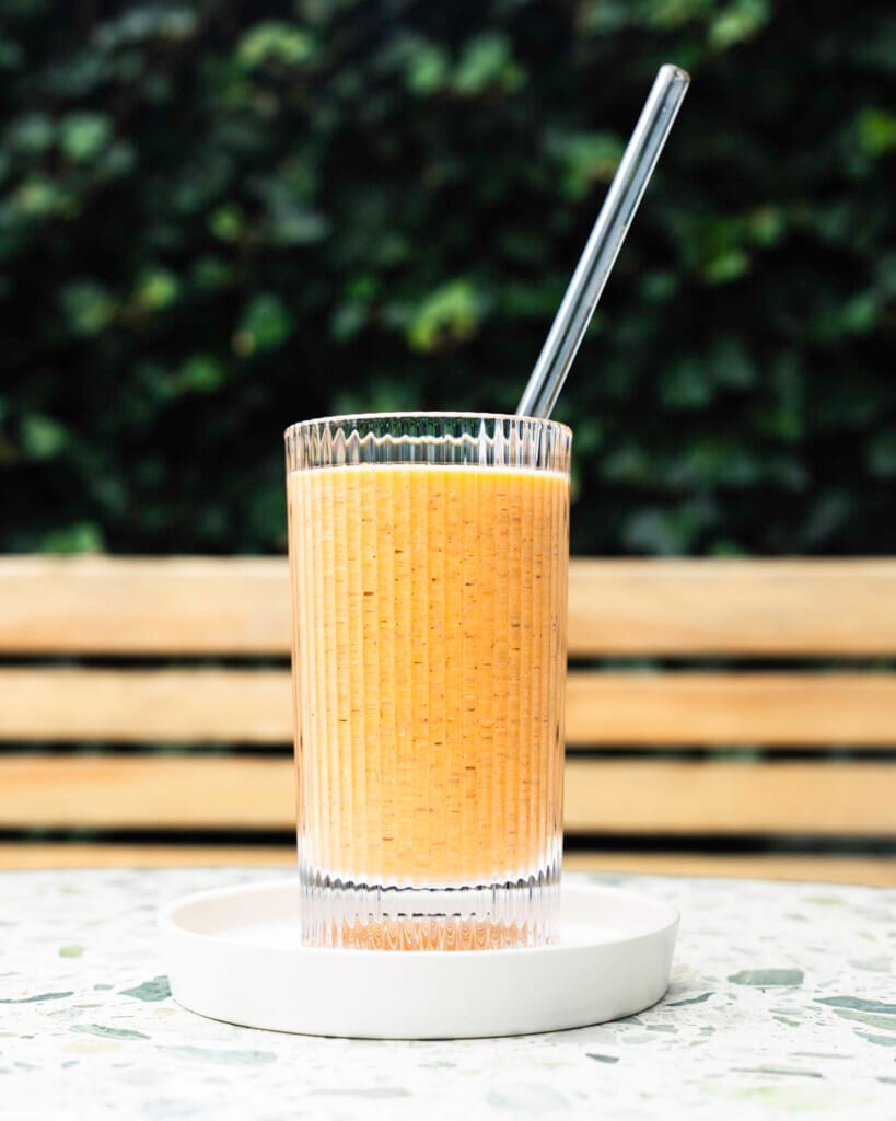 Smoothie met wortel en gember
