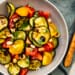 Salade met courgette en tomaat